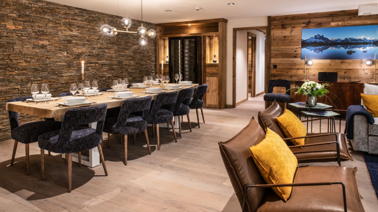 Luxury-Ski-Apartment-Courchevel-1650-Kinabalu-Manali-Lodge-Oxford-Ski-Dining.jpg