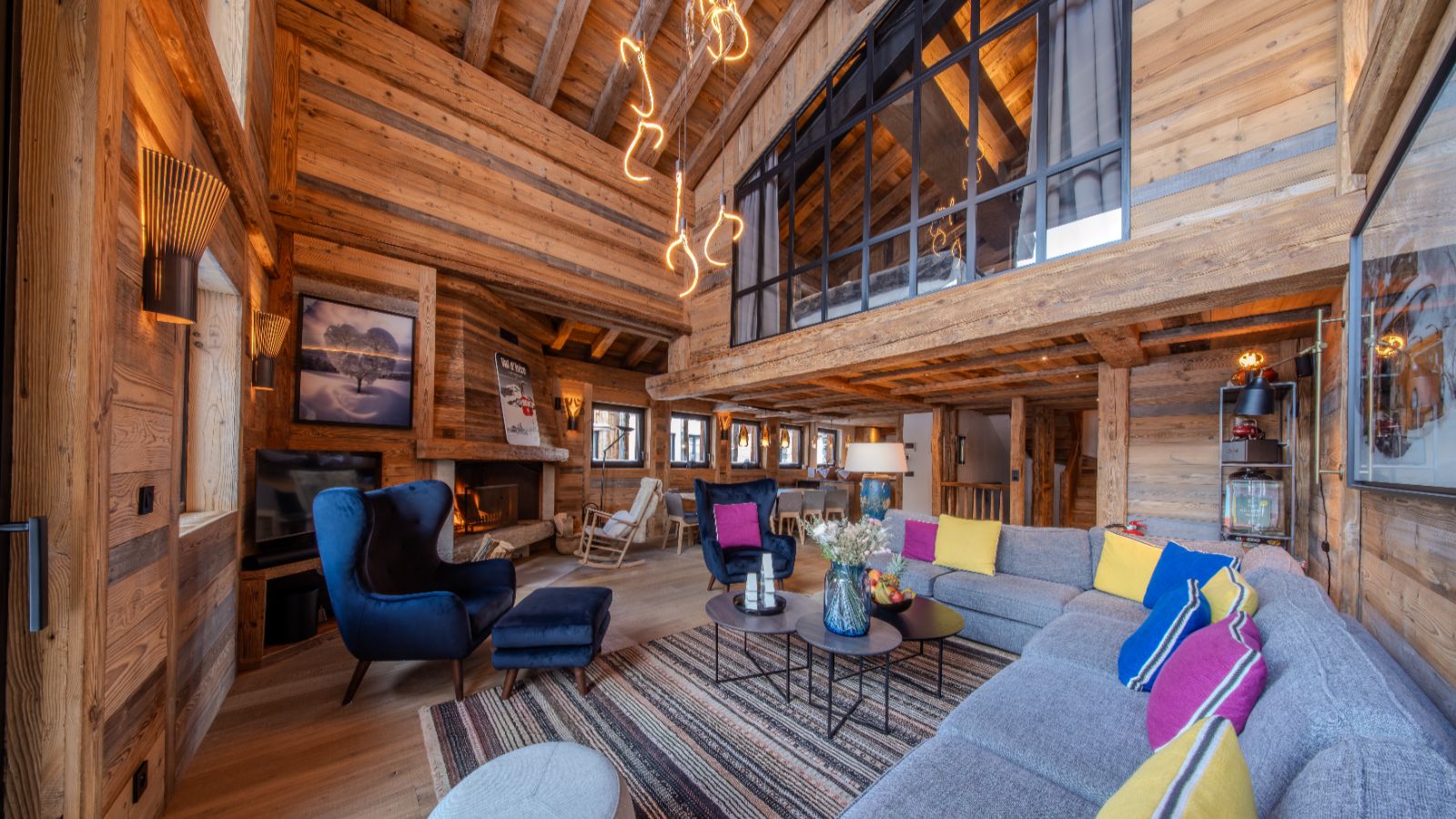 Luxury-ski- chalet-Val d’Isère - Agelus1- Oxford Ski Lounge (4).jpg