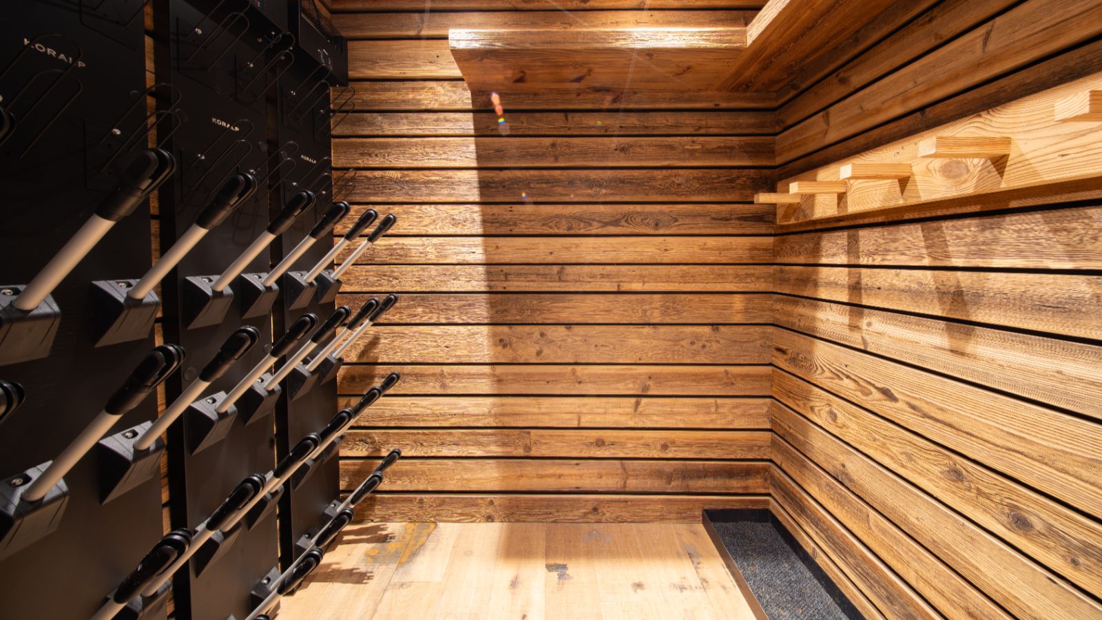 Luxury-ski- chalet-Val d’Isère - Agelus1- Oxford Ski Ski Room.jpg