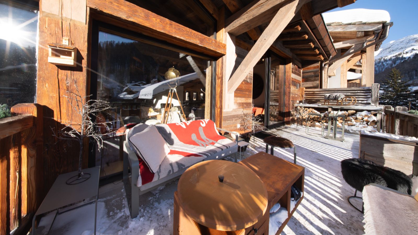 Luxury-Ski- Chalet-Val d'sere-Angelus 1-Oxford Ski Company Balcony (3).jpg