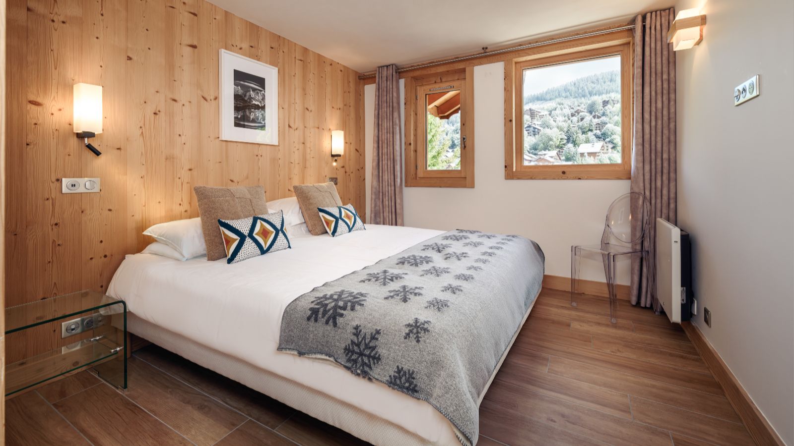 Luxury -Ski-Apartment - Meribel -La Neva - Oxford Ski Company  bedroom_2.jpg