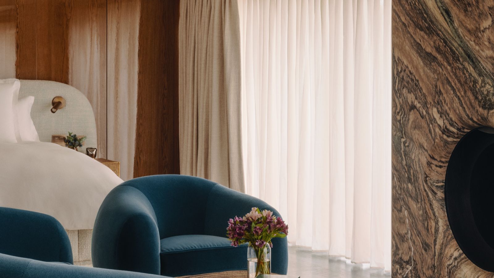 Luxury- Ski- Apartment-Courchevel 1850-  Oxford Ski Company- Lounge.jpg