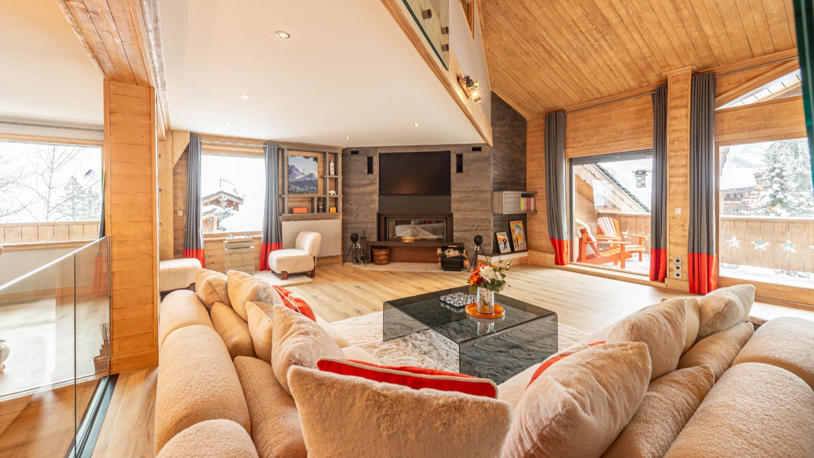 Luxury-Chalet - Courchevel- Chalet Jade- Oxford Ski-Lounge (3).jpg