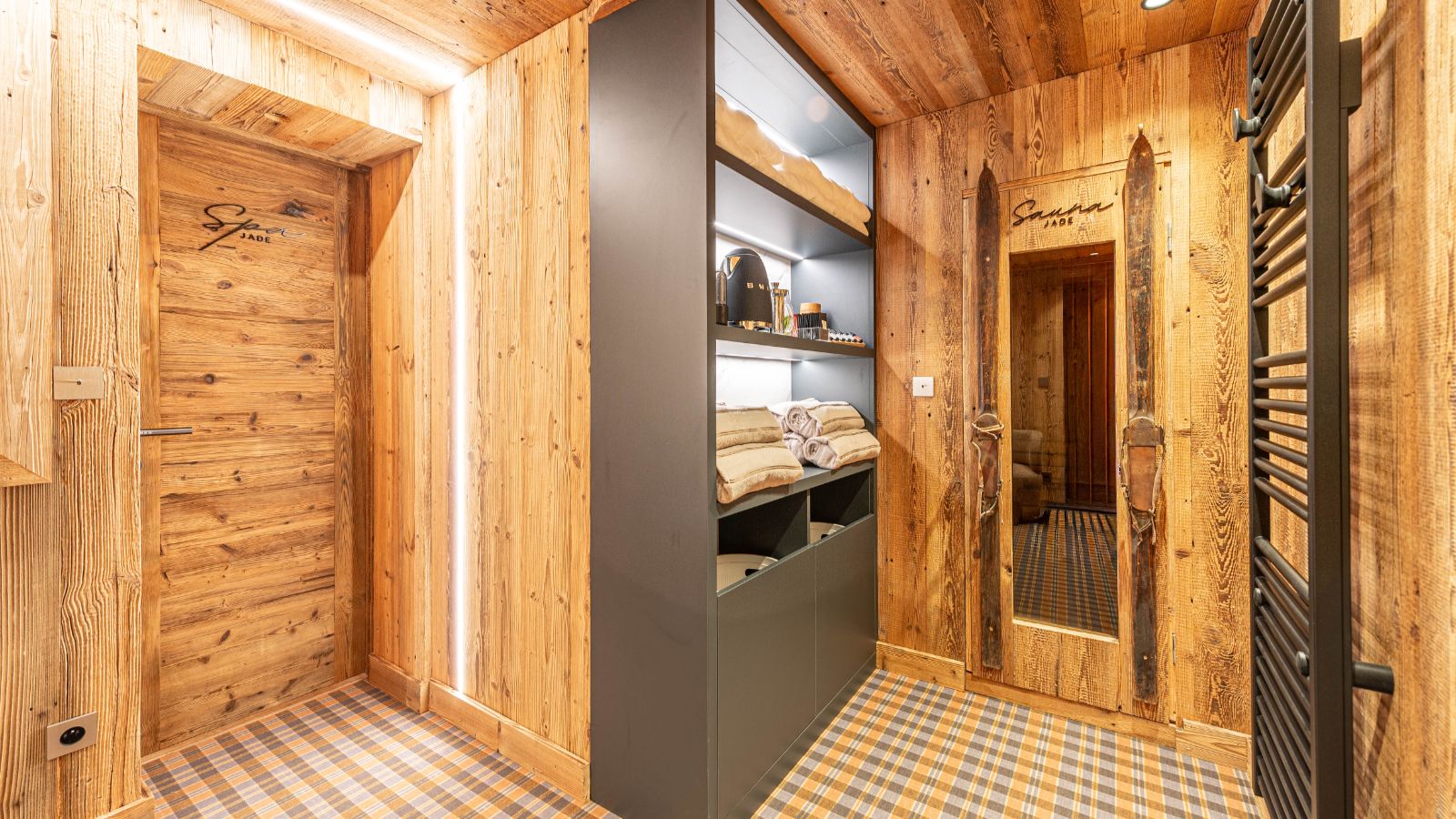 Luxury-Chalet - Courchevel- Chalet Jade- Oxford Ski-Wellness.jpg