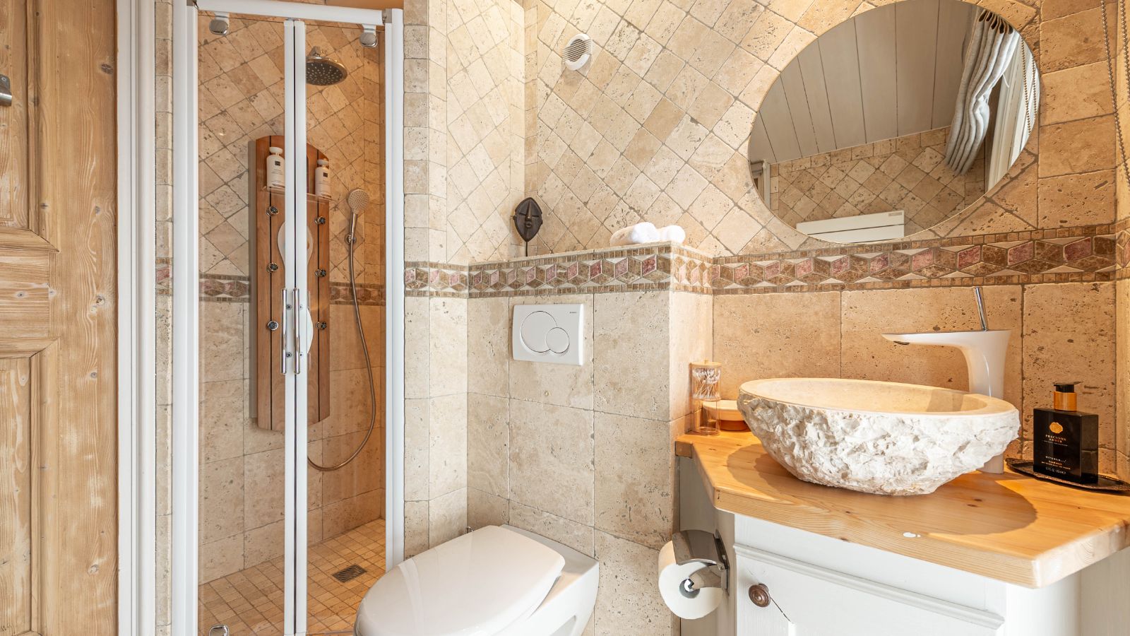 Luxury-Chalet - Courchevel- Chalet Jade- Oxford Ski- Bathroom (4).jpg