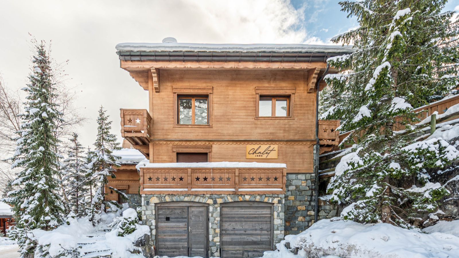 Luxury-Chalet - Courchevel- Chalet Jade- Oxford Ski- Chalet (2).jpg