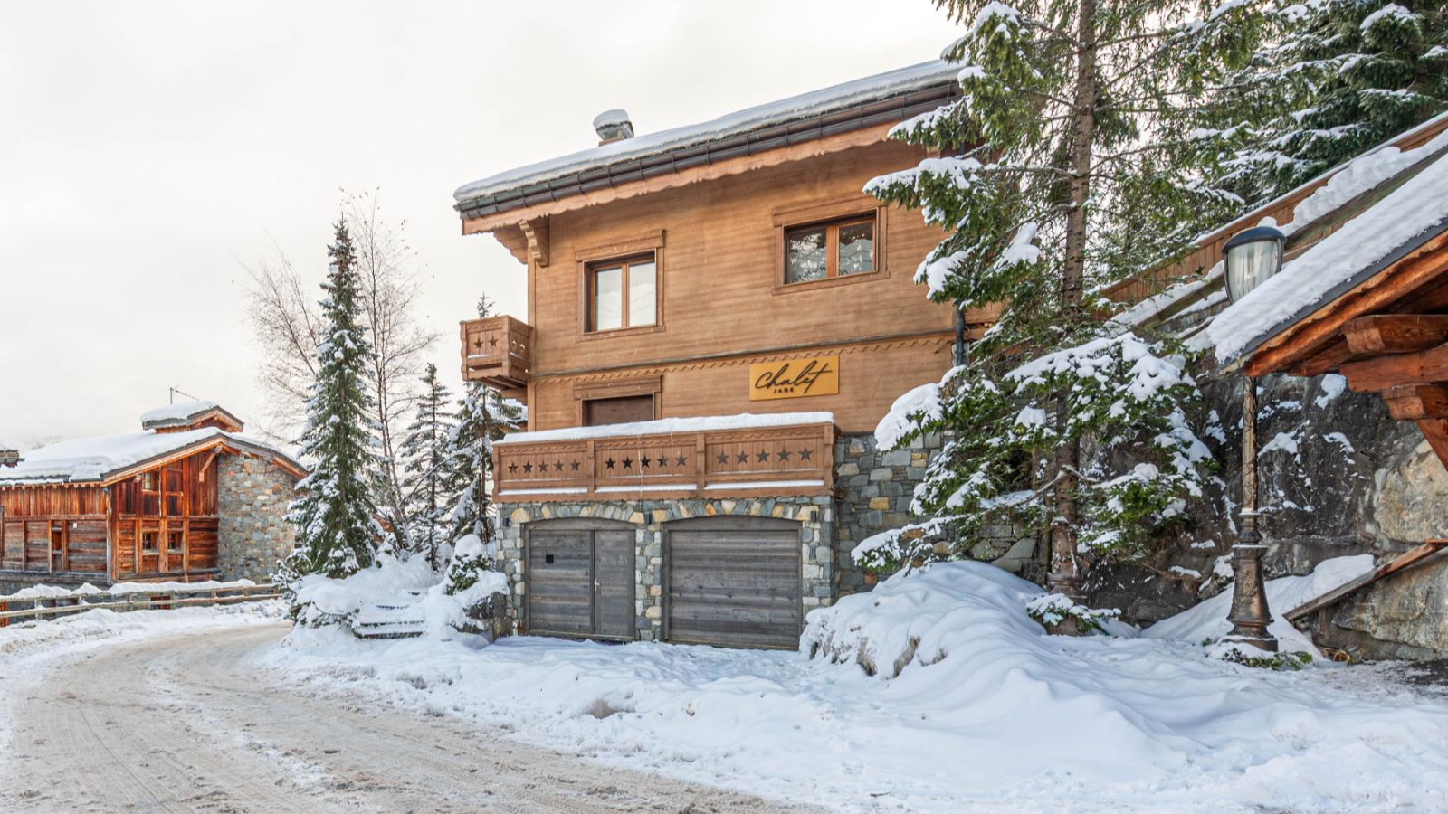 Luxury-Chalet - Courchevel- Chalet Jade- Oxford Ski- Chalet.jpg