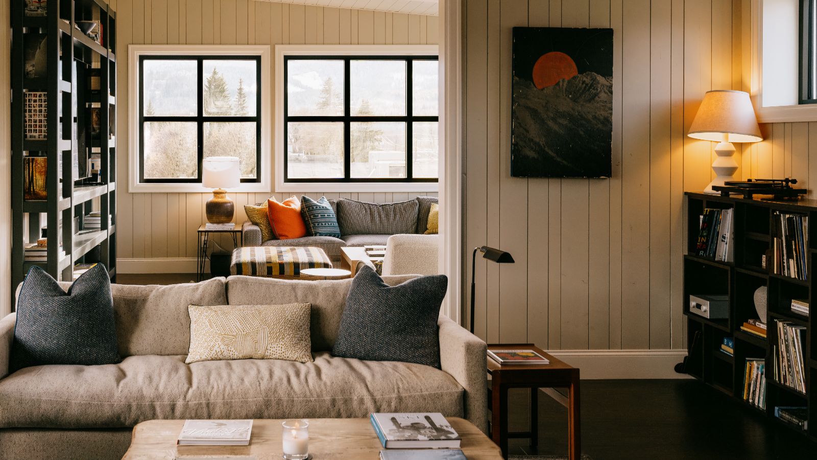 Luxury-Ski-Revelstoke-Revelstoke Lodge - Oxford Ski - Lounge.jpg