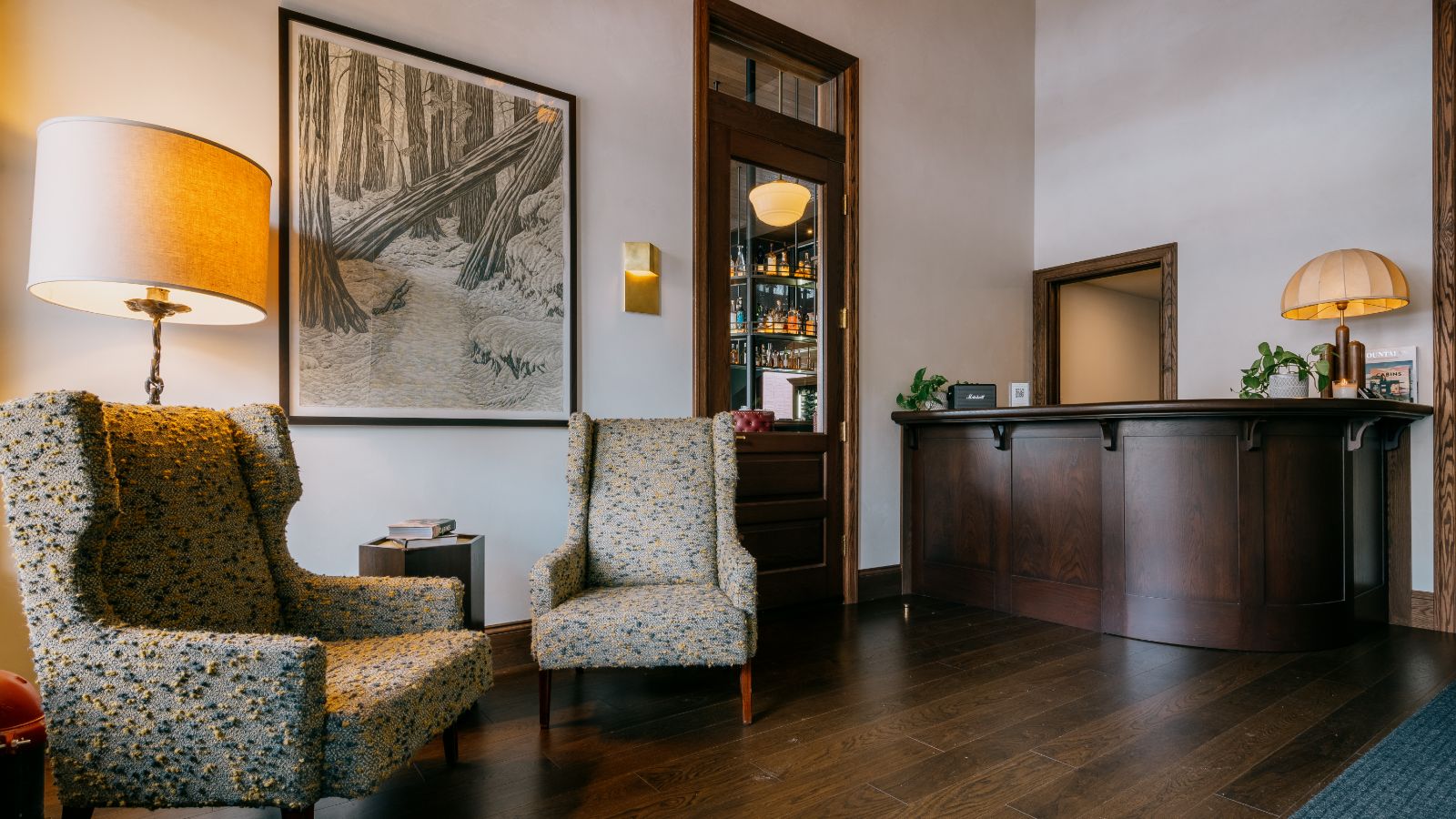 Luxury-Ski-Revelstoke-Revelstoke Lodge - Oxford Ski -Lobby.jpg