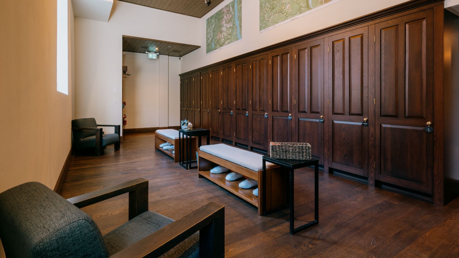 Luxury-Ski-Revelstoke-Revelstoke Lodge - Oxford Ski -Ski Room.jpg