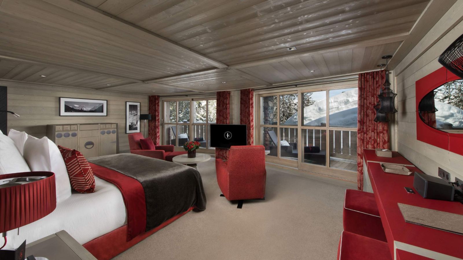 Luxury-Ski-Chalet-Courchevel-1850-K2-Palace-K3-Suite-Oxford-Ski-Bedroom (2).jpg