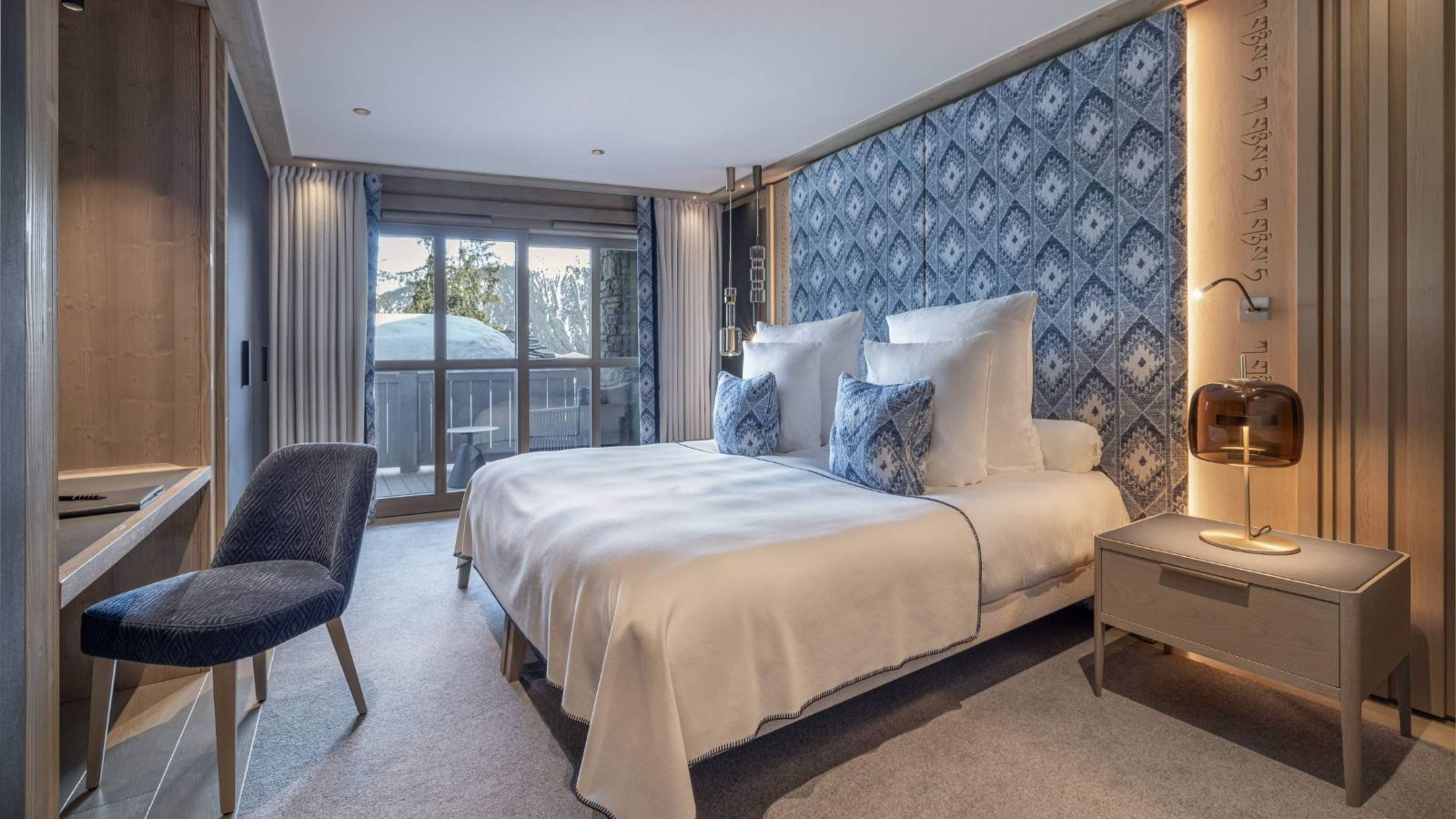 Luxury-Ski-Chalet-Courchevel-1850-K2-Palace-K4-Suite-Oxford-Ski-Bedroom (4).jpg