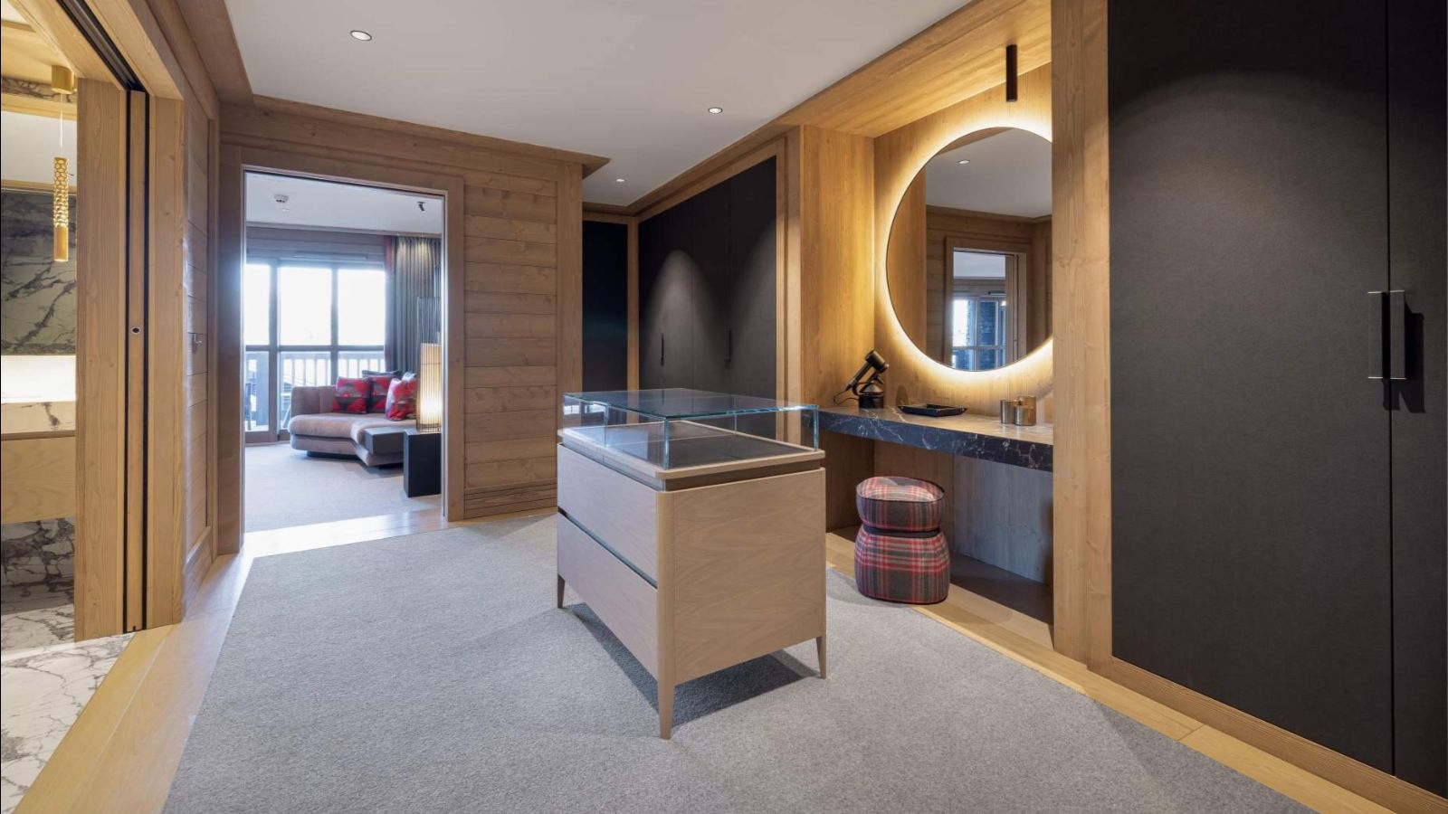 Luxury-Ski-Chalet-Courchevel-1850-K2-Palace-K6-Suite-Oxford-Ski-hall.jpg
