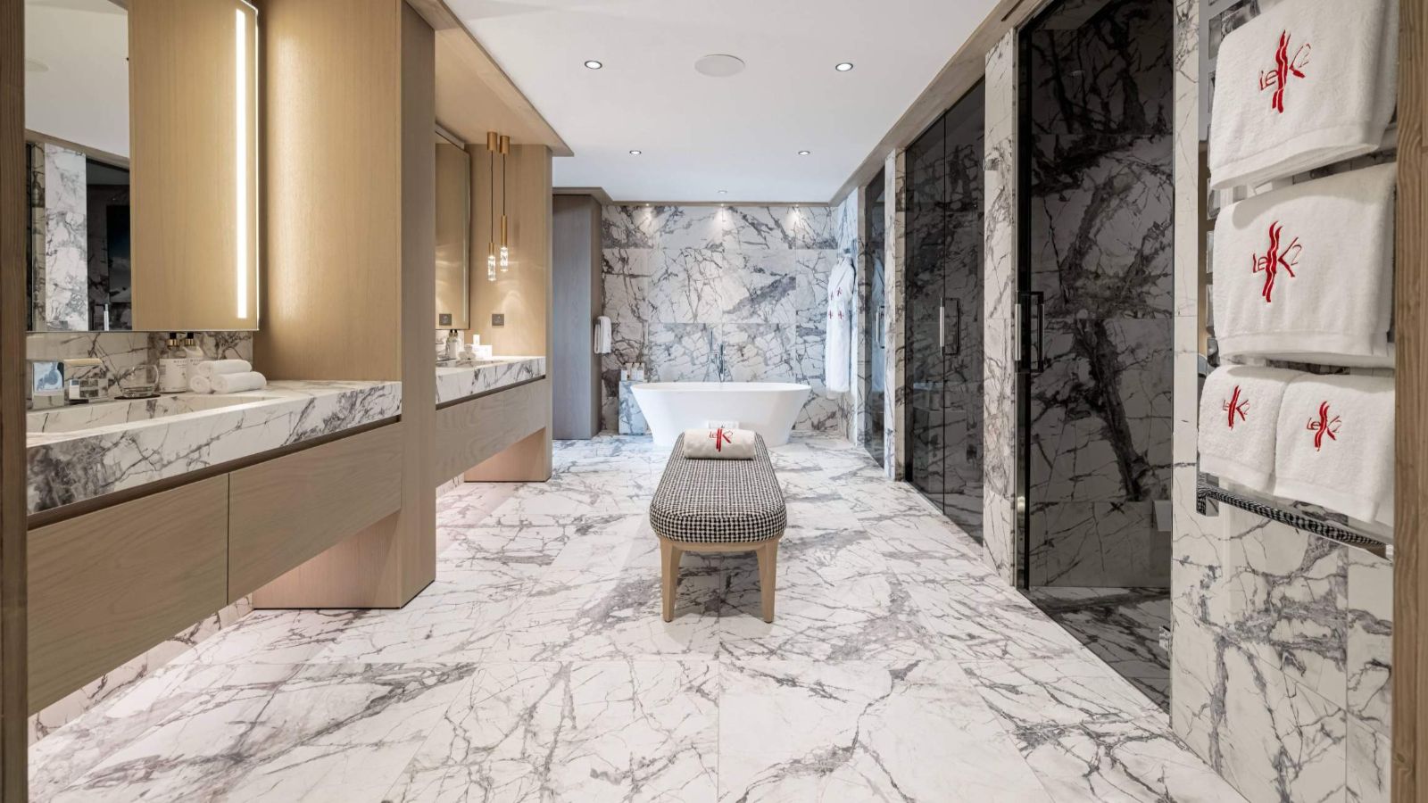Luxury-Ski-Chalet-Courchevel-1850-K2-Palace-K7-Suite-Oxford-Ski-Bathroom (3).jpg