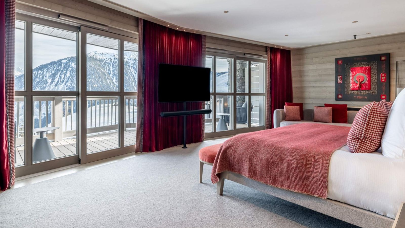 Luxury-Ski-Chalet-Courchevel-1850-K2-Palace-K7-Suite-Oxford-Ski-Bedroom.jpg