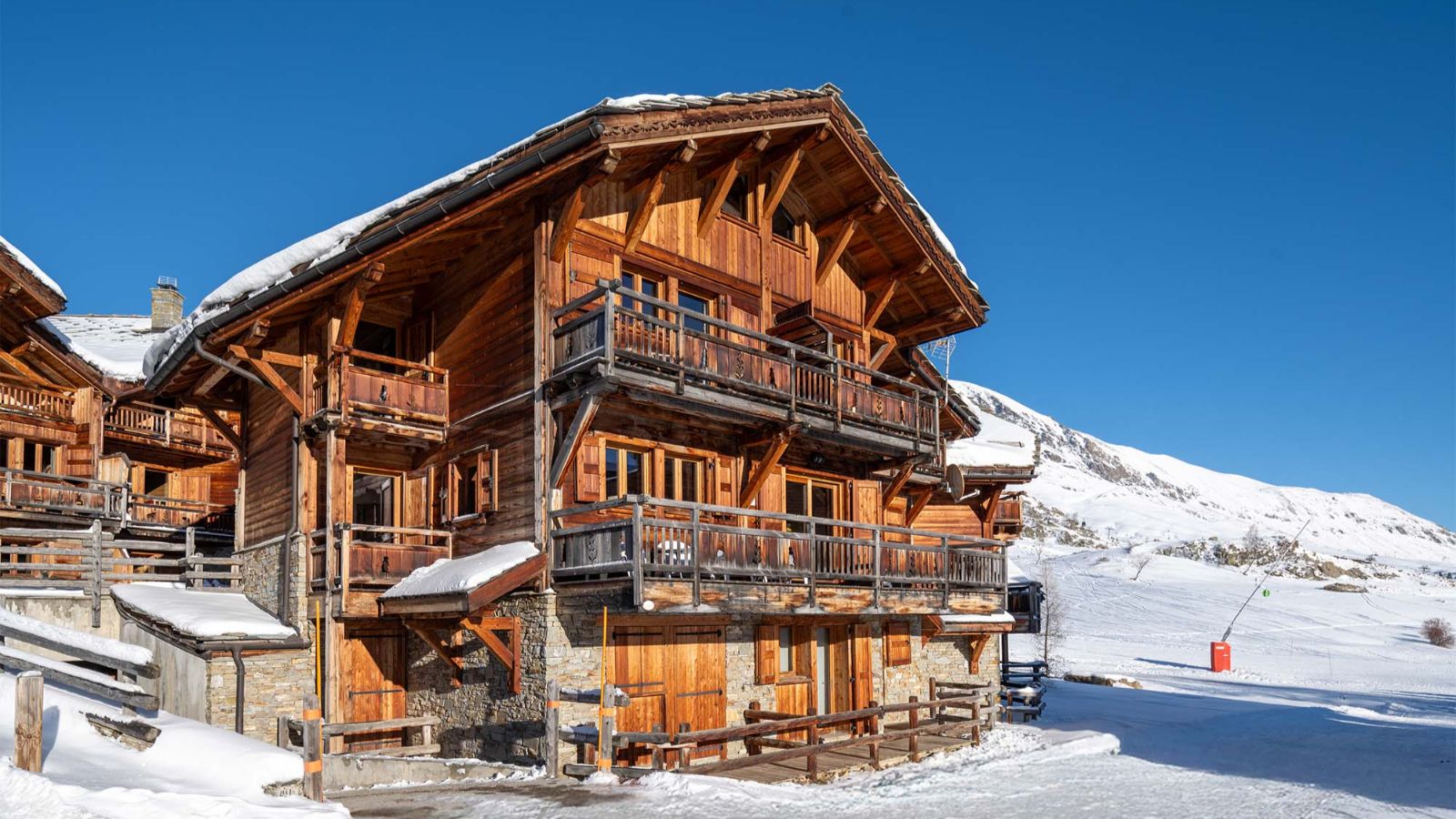 Luxury-Ski- Alped'Huez-ChaletLeManoir-Oxford Ski Company- Chalet.jpg