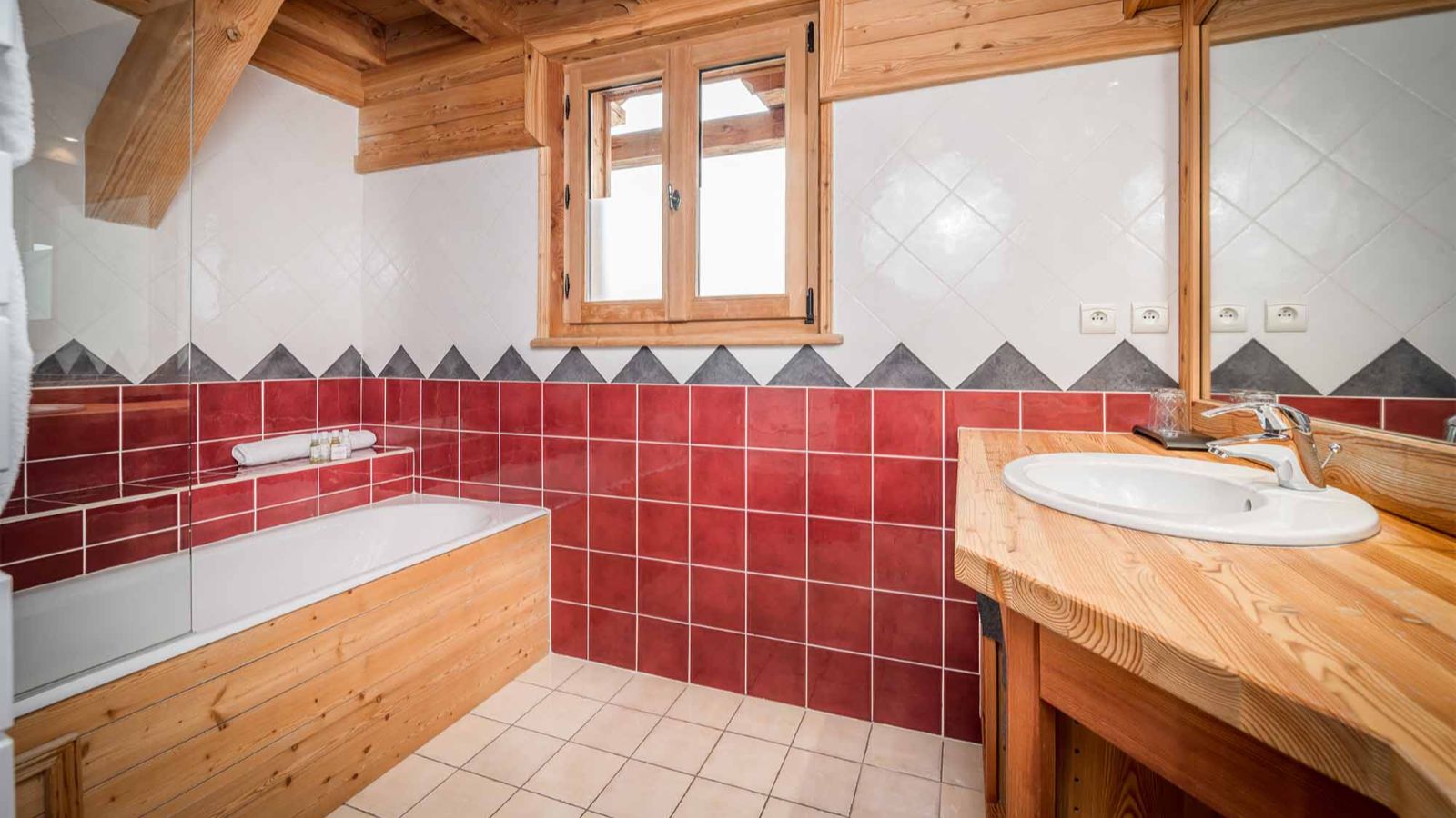 Luxury-Ski-Chalet-Alpe d'Huez-Chalet La Chapelle-Oxford Ski Company- Bathroom.jpg