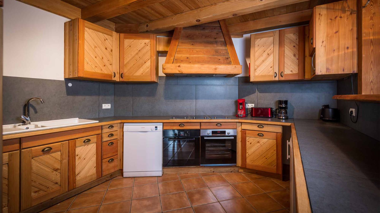 Luxury-Ski-Chalet-Alpe d'Huez-Chalet La Chapelle-Oxford Ski Company- Kitchen.jpg
