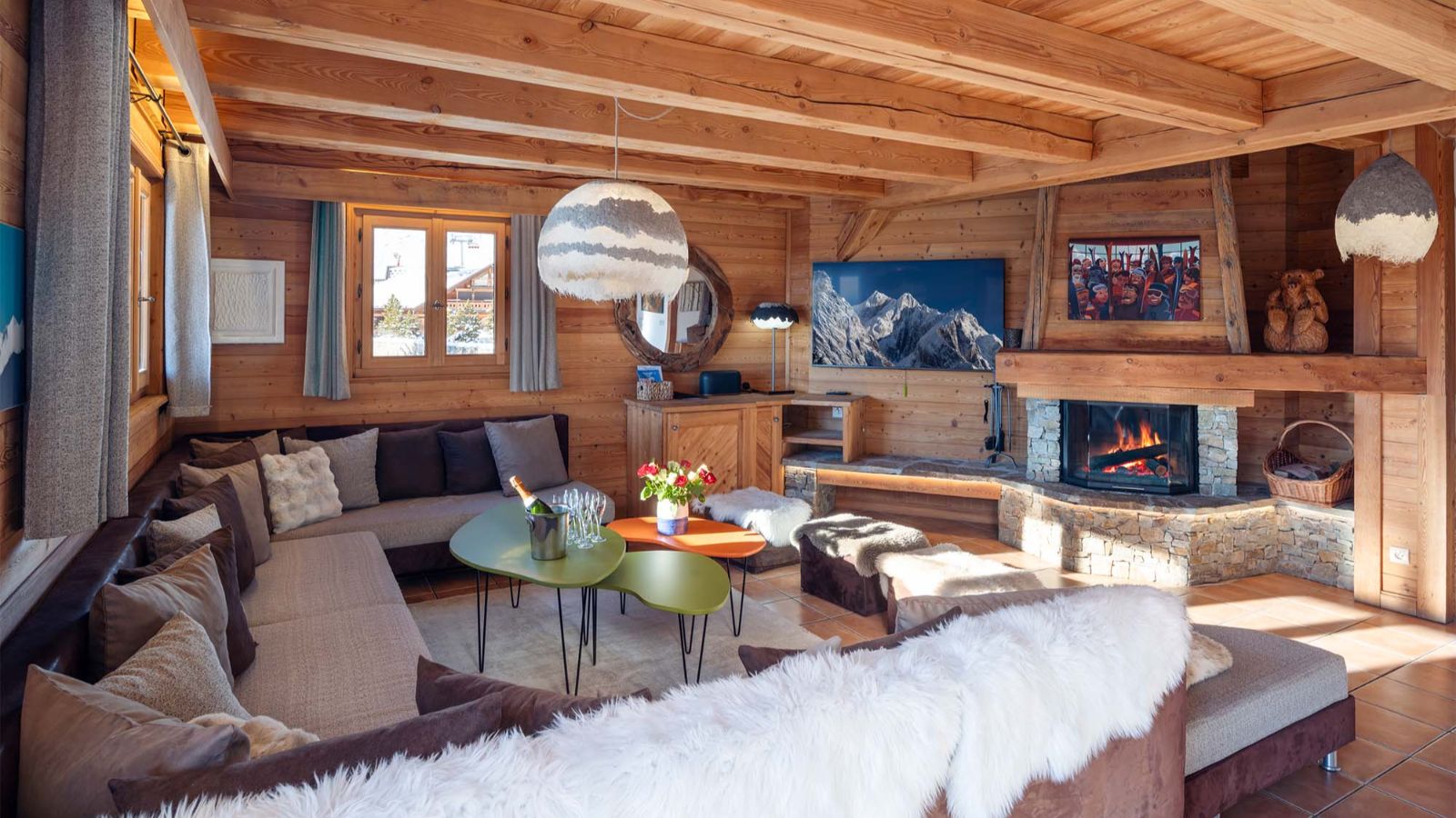 Luxury-Ski-Chalet-Alpe d'Huez-Chalet La Chapelle-Oxford Ski Company Lounge.jpg