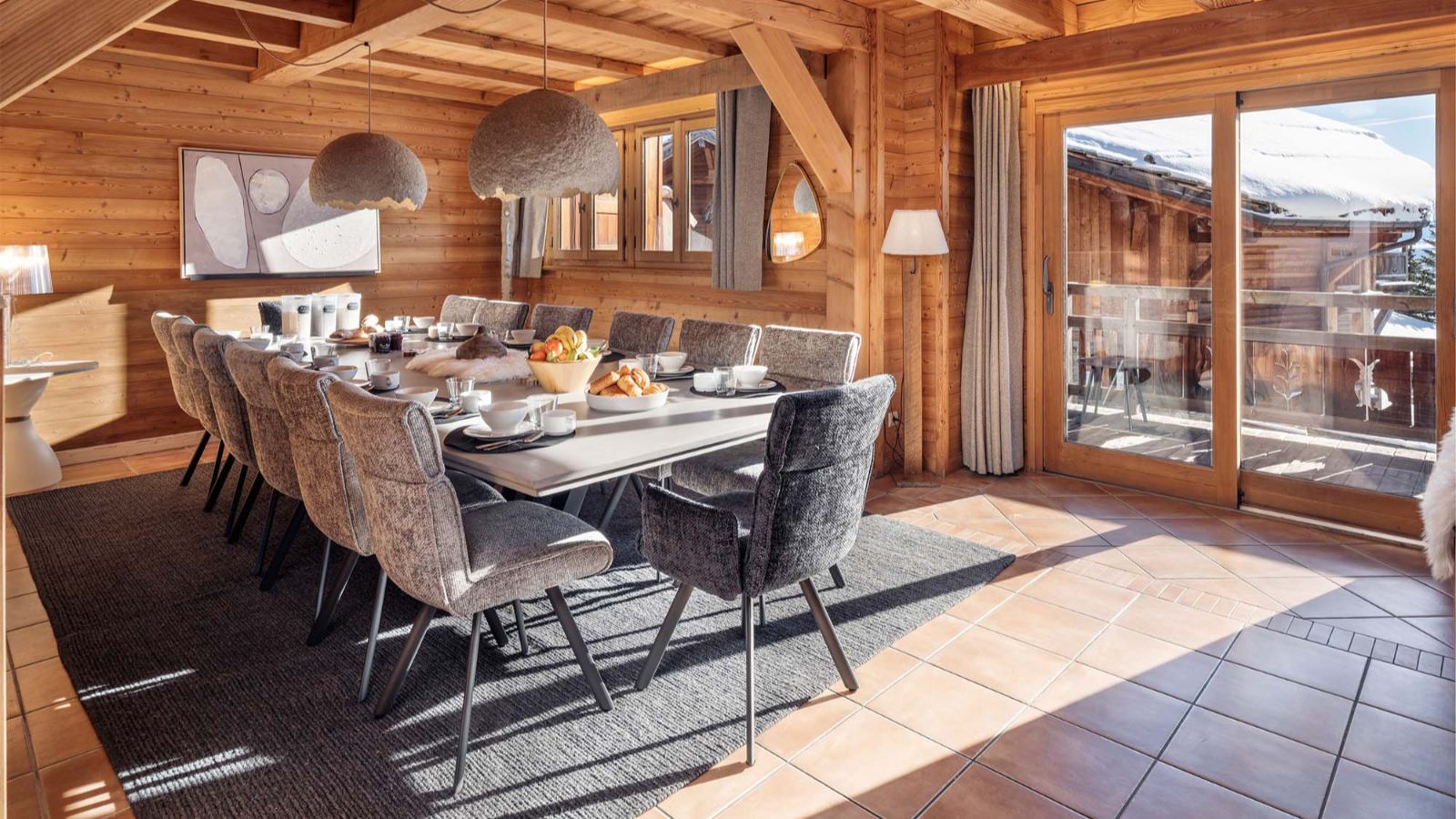 Luxury-Ski-Chalet-Alpe d'Huez-Chalet La Chapelle-Oxford Ski Company-Dining.jpg