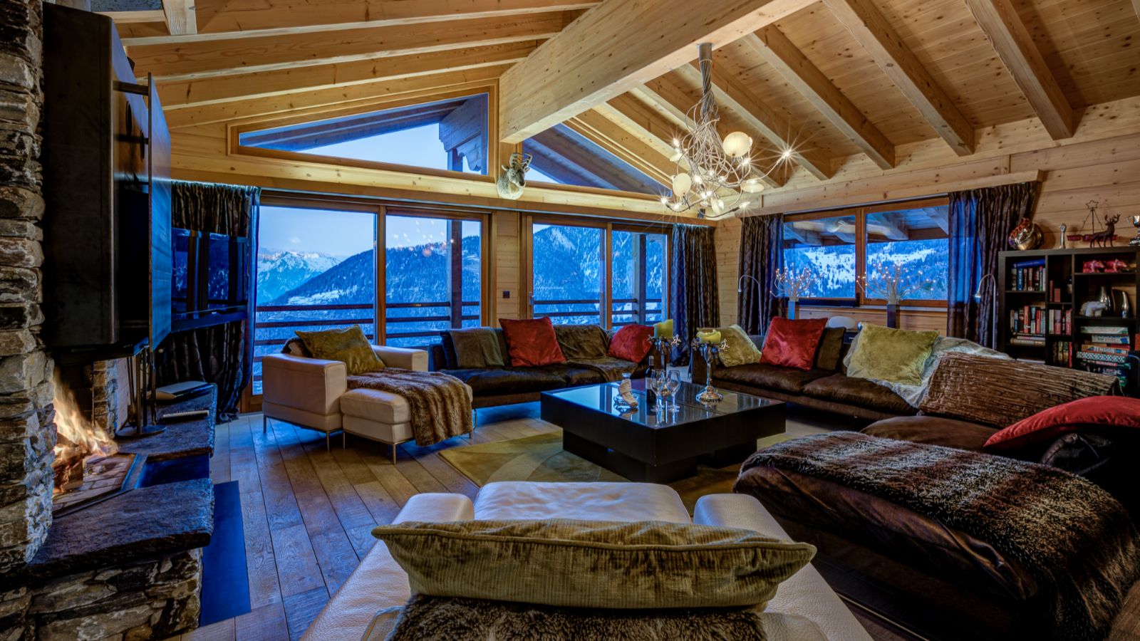 Luxury-Ski-LaTzoumaz-ChaletAuriane-Living room 5.jpg