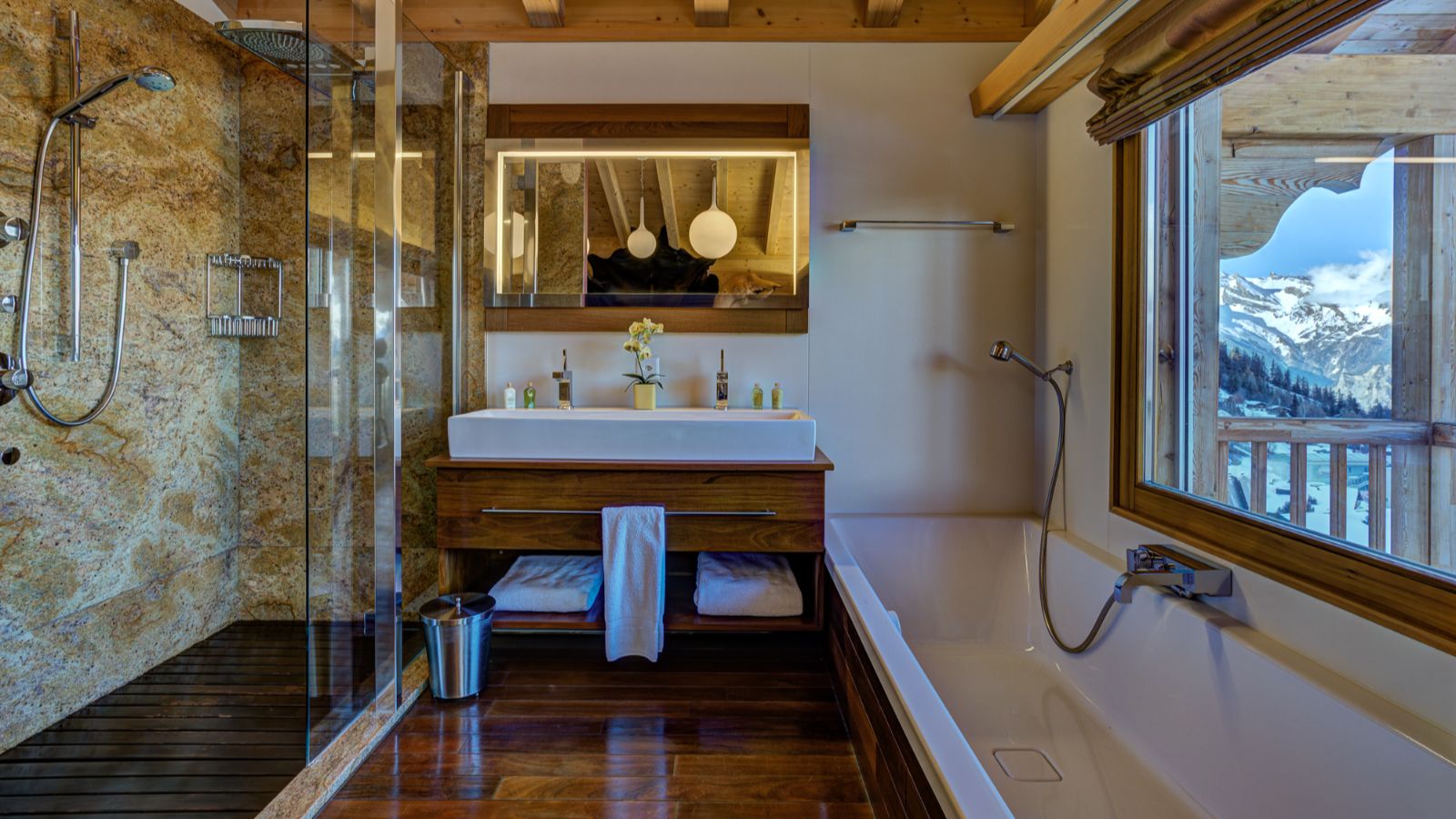 Luxury-Ski-LaTzoumaz-ChaletAuriane-Master bedroom bathroom 2.jpg