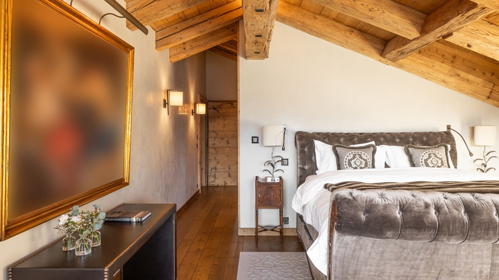Luxury-Chalet-Verbier-Chalet Norte-OxfordSkiCompany- Bedroom.jpg