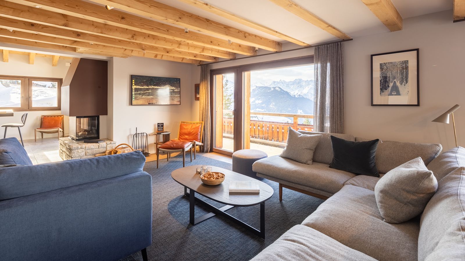 Luxury-Chalet-Verbier-Chalet Les Attelas-OxfordSki-Lounge (10).jpg
