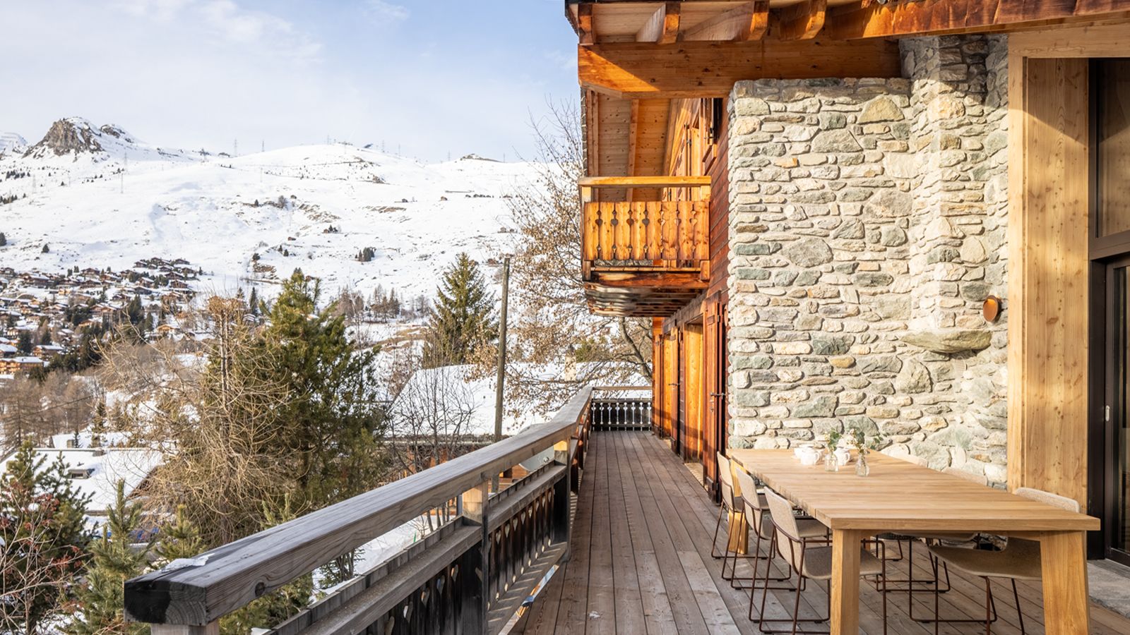 Luxury-Chalet-Verbier-Chalet Les Attelas-OxfordSki-Outside dining (2).jpg