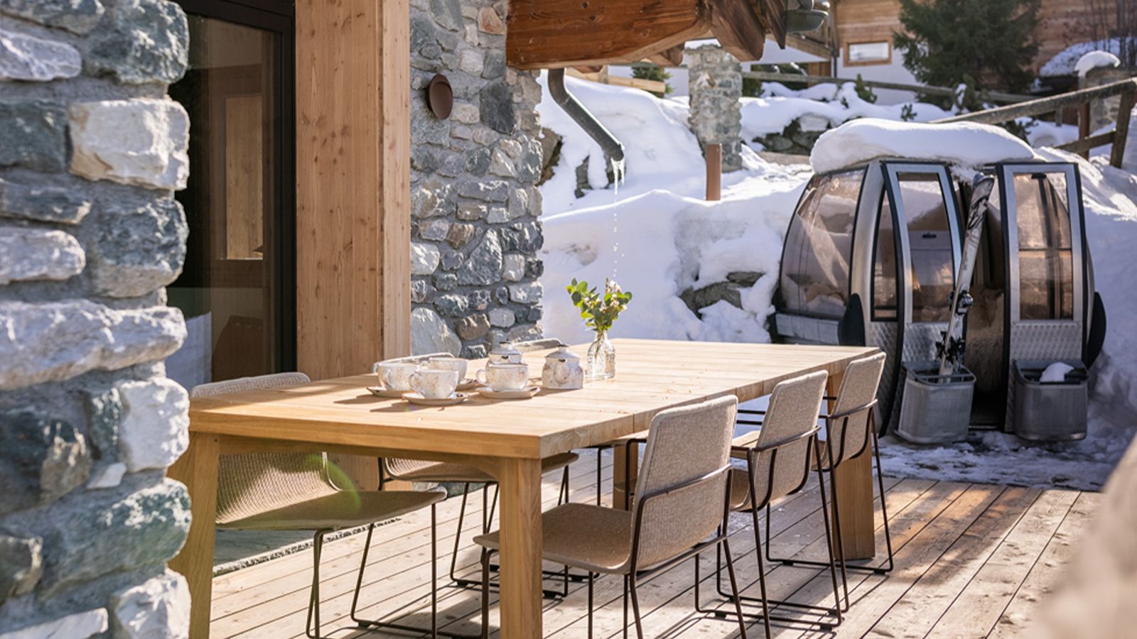 Luxury-Chalet-Verbier-Chalet Les Attelas-OxfordSki-Outside dining.jpg