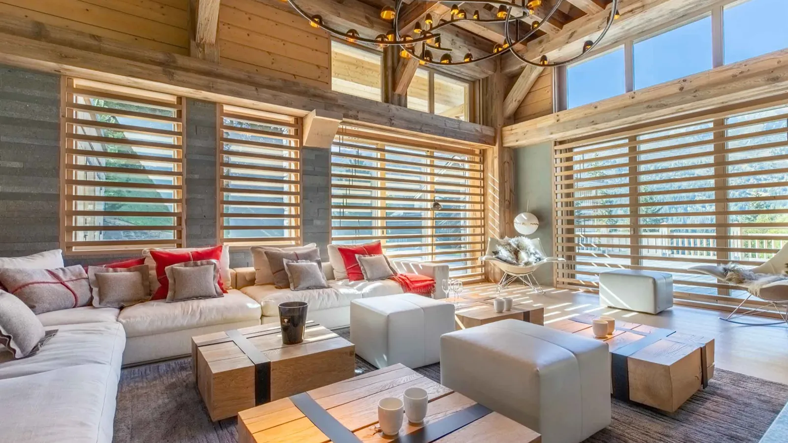 Luxury-Ski-Chalet-Chalet le Nolde-Oxford ski Company-Lounge 1.jpg