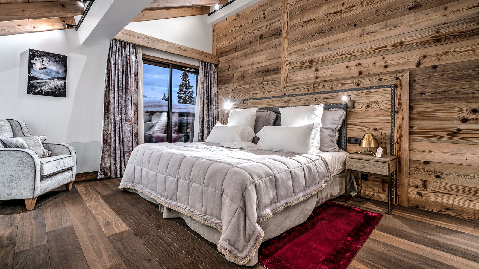 Luxury-Ski-Apartment-Three bedroomApartment La Sivoliere-Oxford Ski- Bedroom (2).jpg