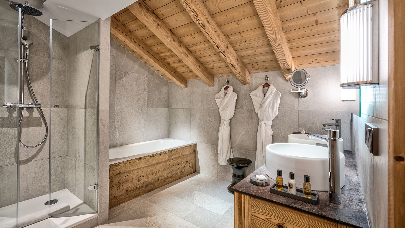 Luxury-Ski-Apartment-Three bedroomApartment La Sivoliere-Oxford Ski-Bathroom.jpg