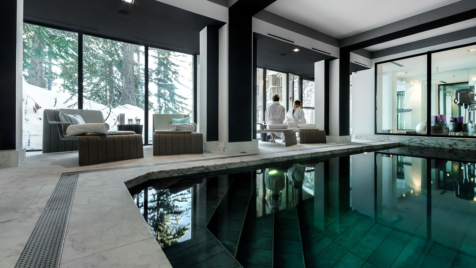 Luxury-Ski-Apartment- La Sivoliere-Oxford Ski-Spa (2).jpg