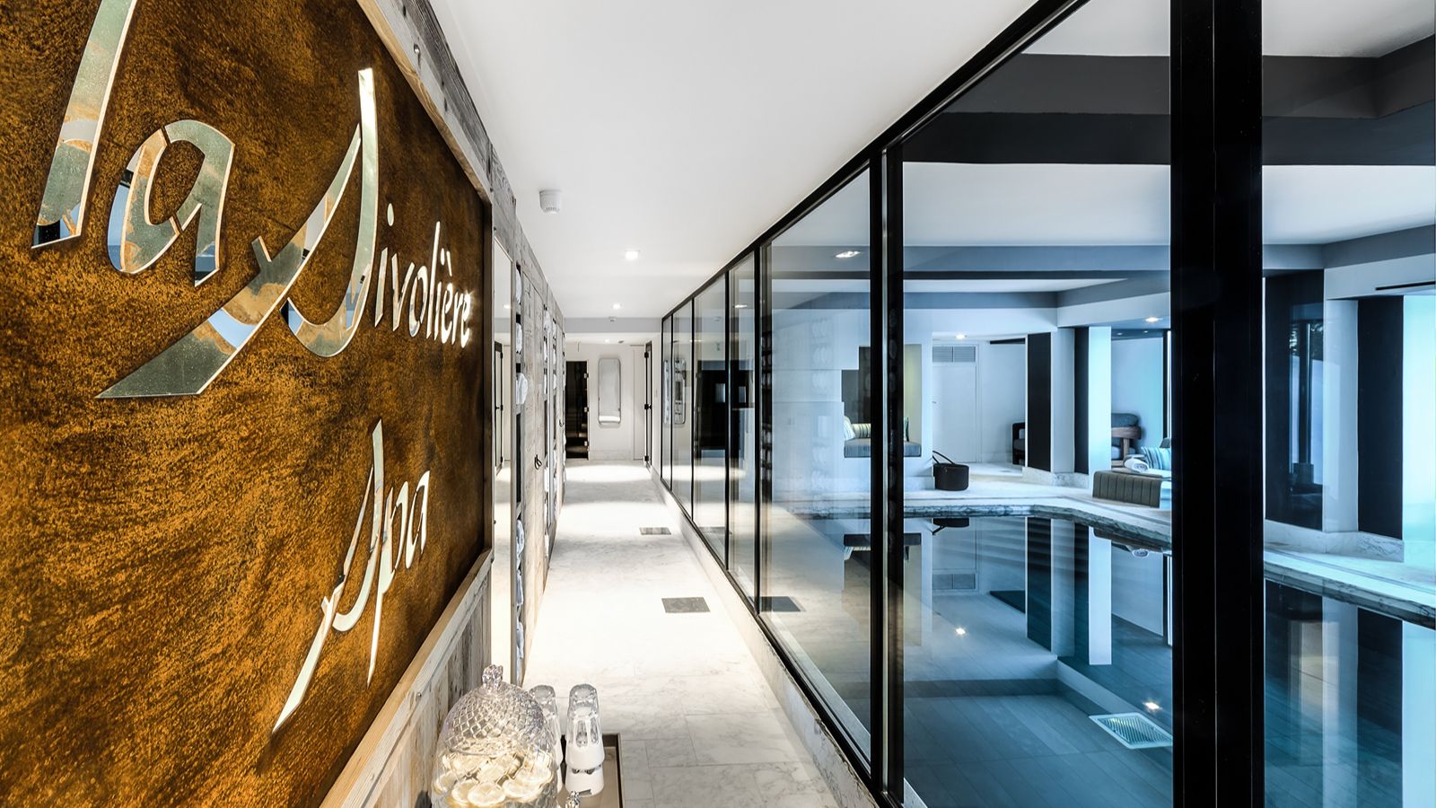 Luxury-Ski-Apartment- La Sivoliere-Oxford Ski-Spa (3).jpg