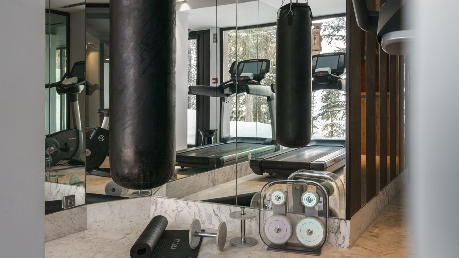 Luxury-Ski-Apartment- La Sivoliere-Oxford Ski-Spa (5).jpg