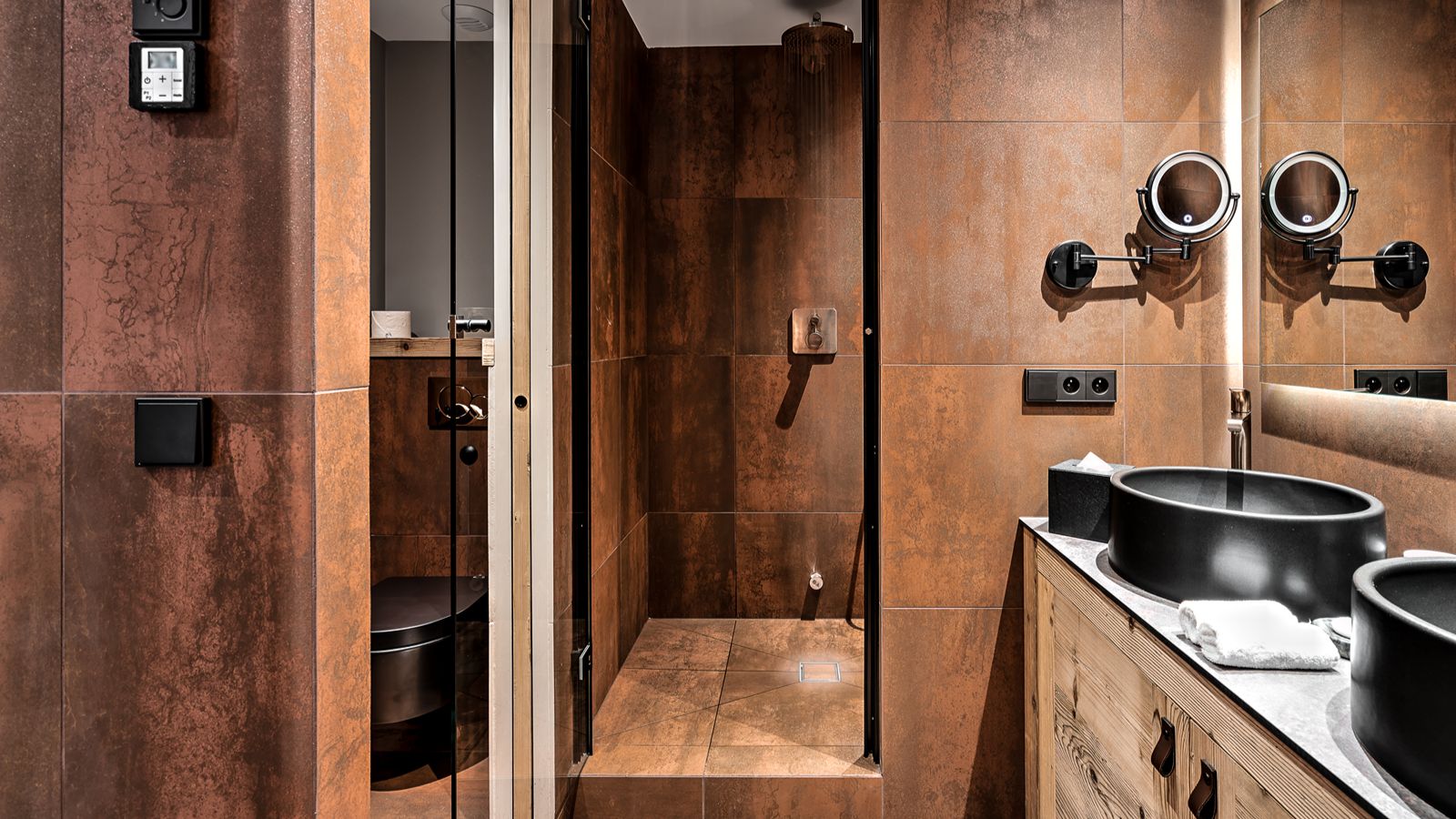 Luxury-Ski-Apartment- La Sivoliere-Oxford Ski-2-bedroom suite (1).jpg