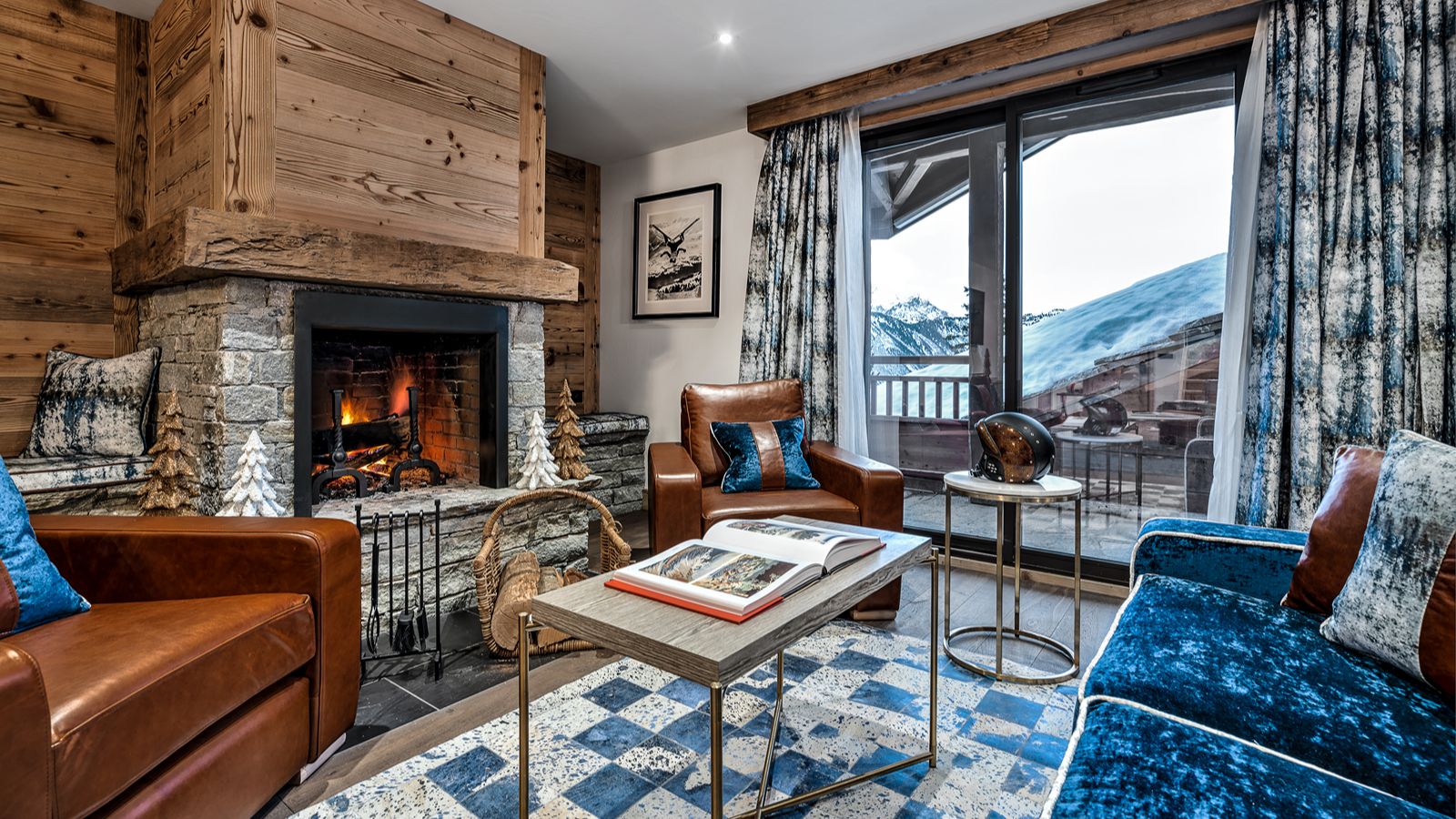 Luxury-Ski-Apartment- La Sivoliere-Oxford Ski-3 bedroom apt lounge.jpg