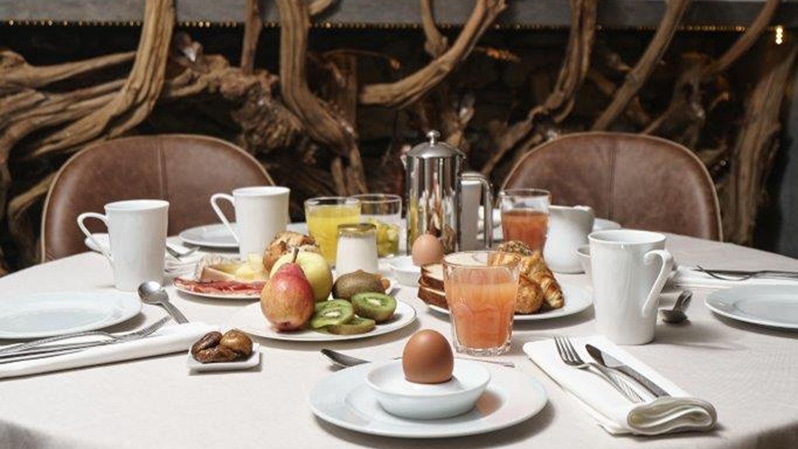 Luxury-Ski-Apartment- La Sivoliere-Oxford Ski-Breakfast.jpg