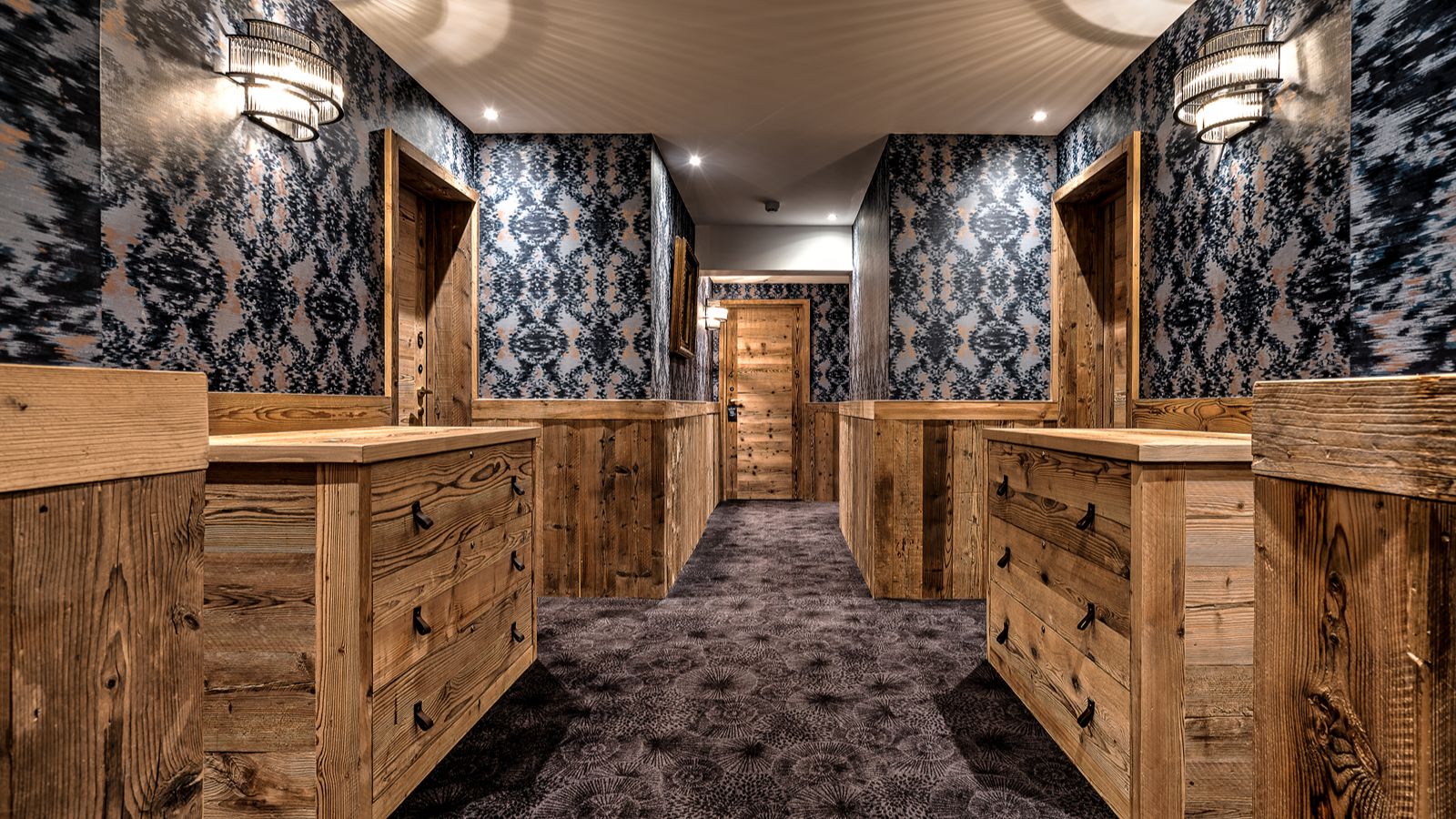 Luxury-Ski-Apartment- La Sivoliere-Oxford SkiCommon areas (1).jpg