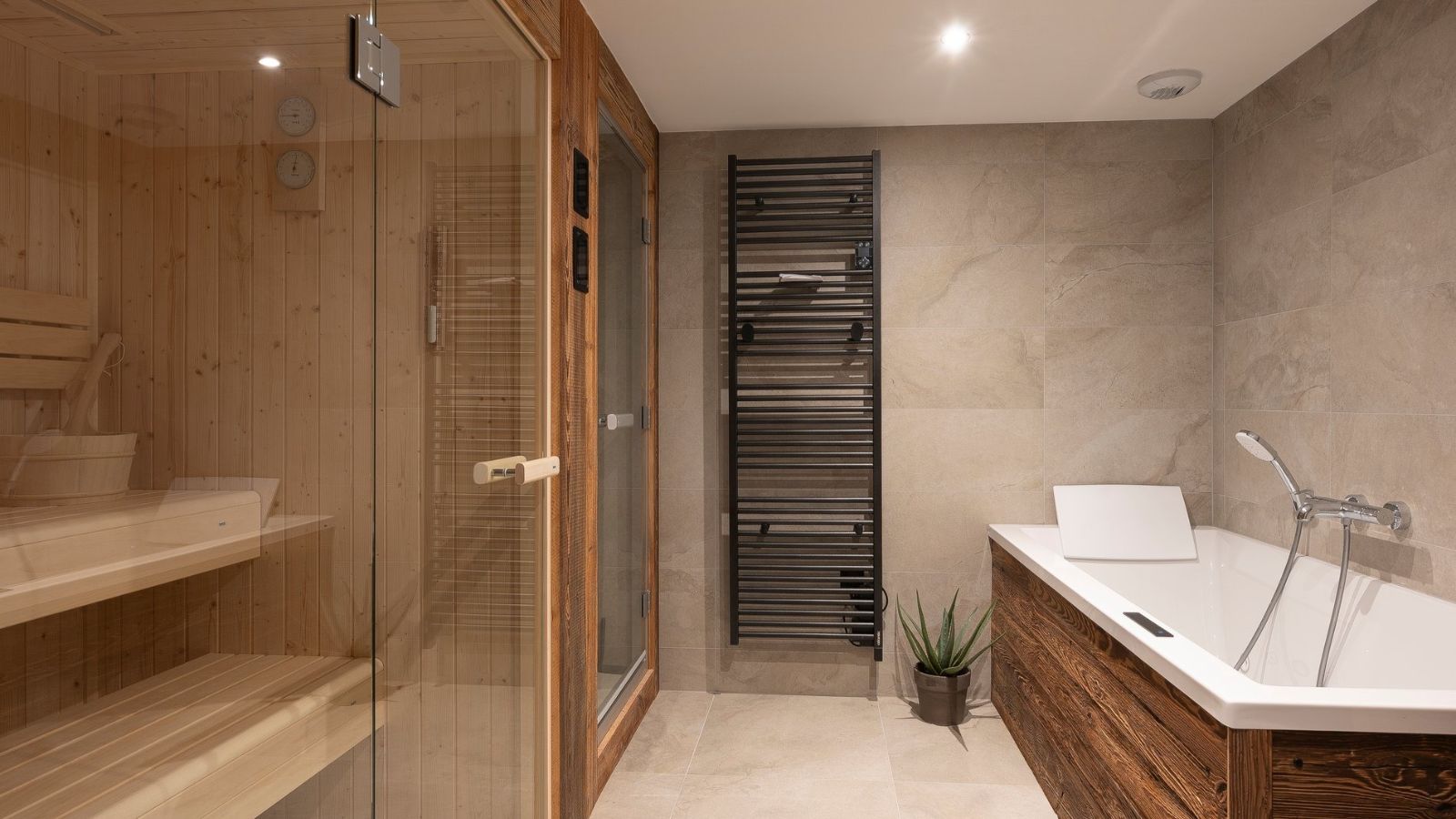 Luxury-Ski-Chalet-Les-Gets-Chalet-Magnolia-Oxford-Ski-Bathroom.jpg
