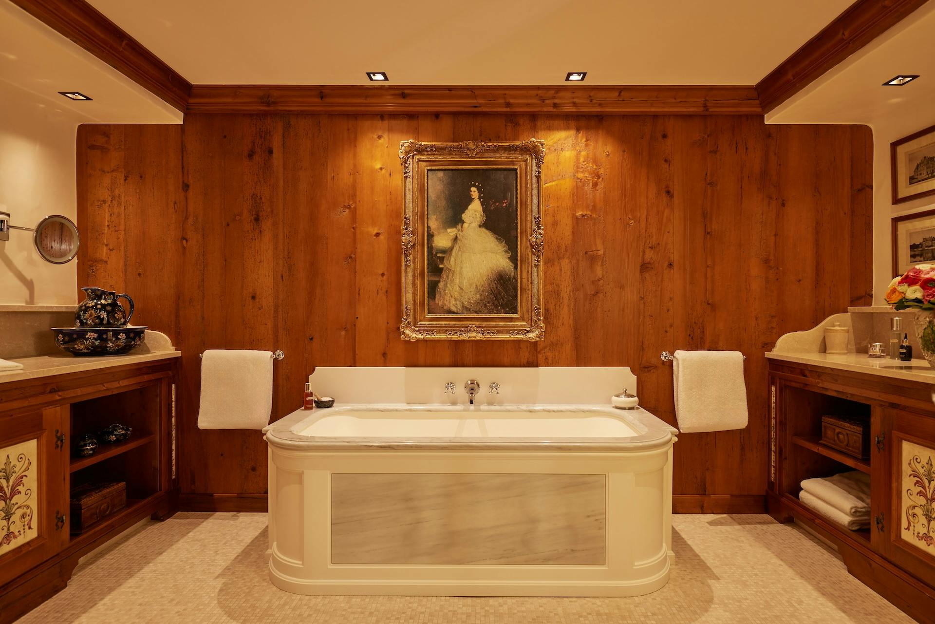 Luxury-ski-chalet-courchevel-Gentiane-Suite-oxford-ski-bedroom 1.jpeg