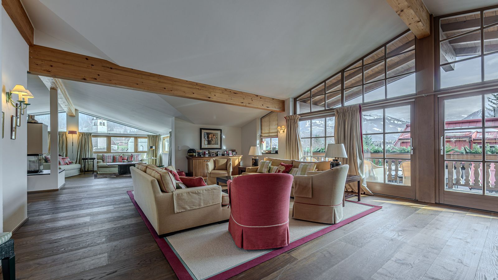 Luxury-Ski-Chalet- Kitzbhel-Apartment Tyrolia - Oxford Ski -Lounge.jpg