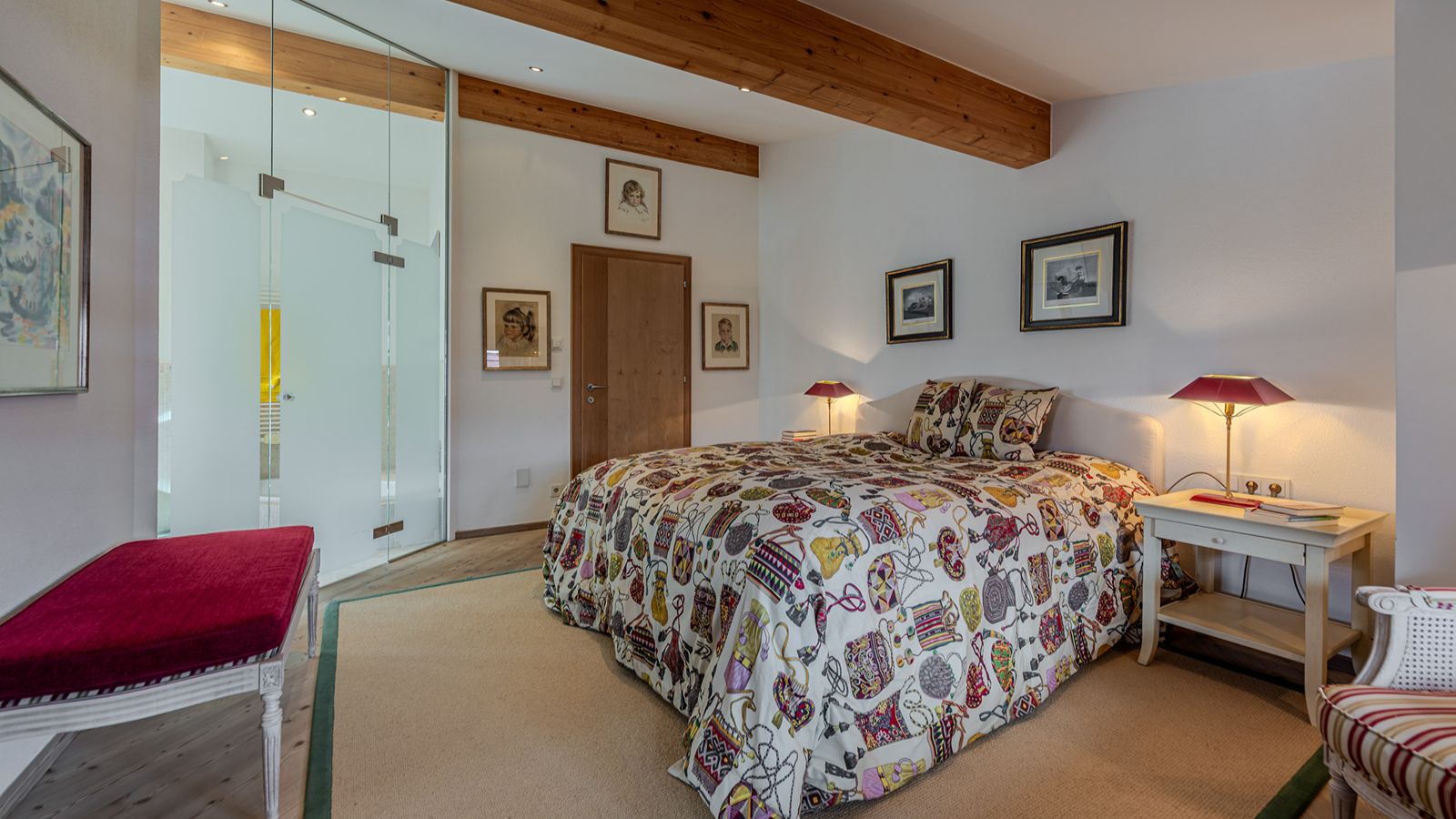 Luxury-Ski-Chalet- Kitzbhel-Apartment Tyrolia- Oxford Ski - Bedroom.jpg