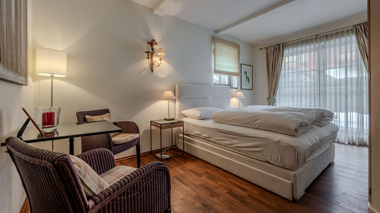 Luxury-Ski-Chalet- Kitzbhel-Apartment Tyrolia Oxford Ski-Bedroom.jpg