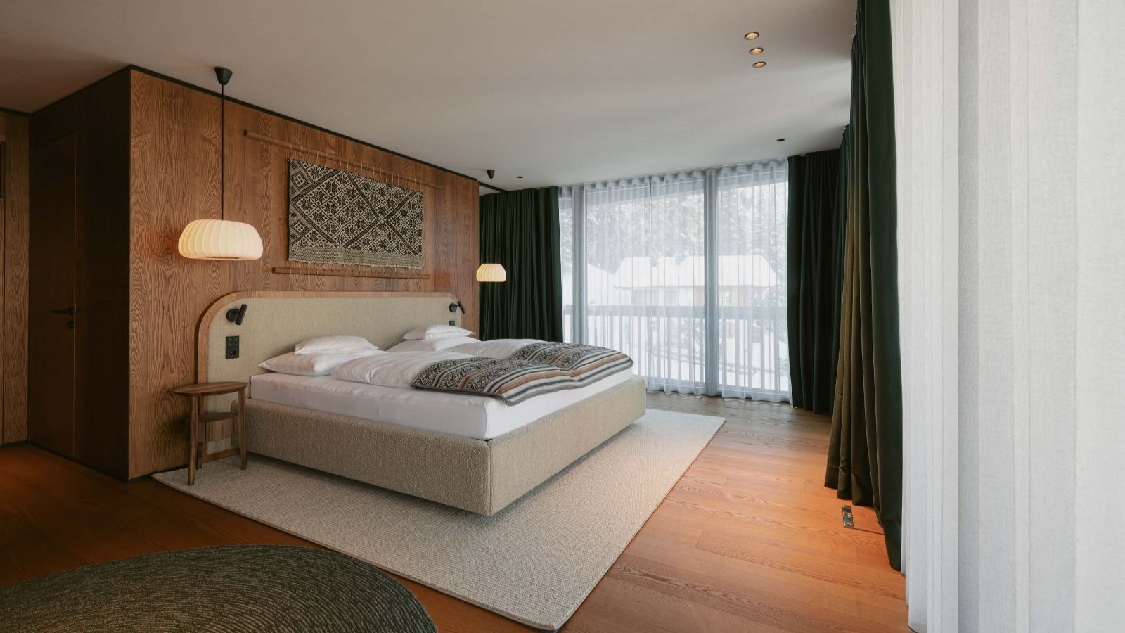 Luxury-Ski-Hotel-Lech-Hotel-Kristberg-Oxford-Ski-Suite (3).jpg