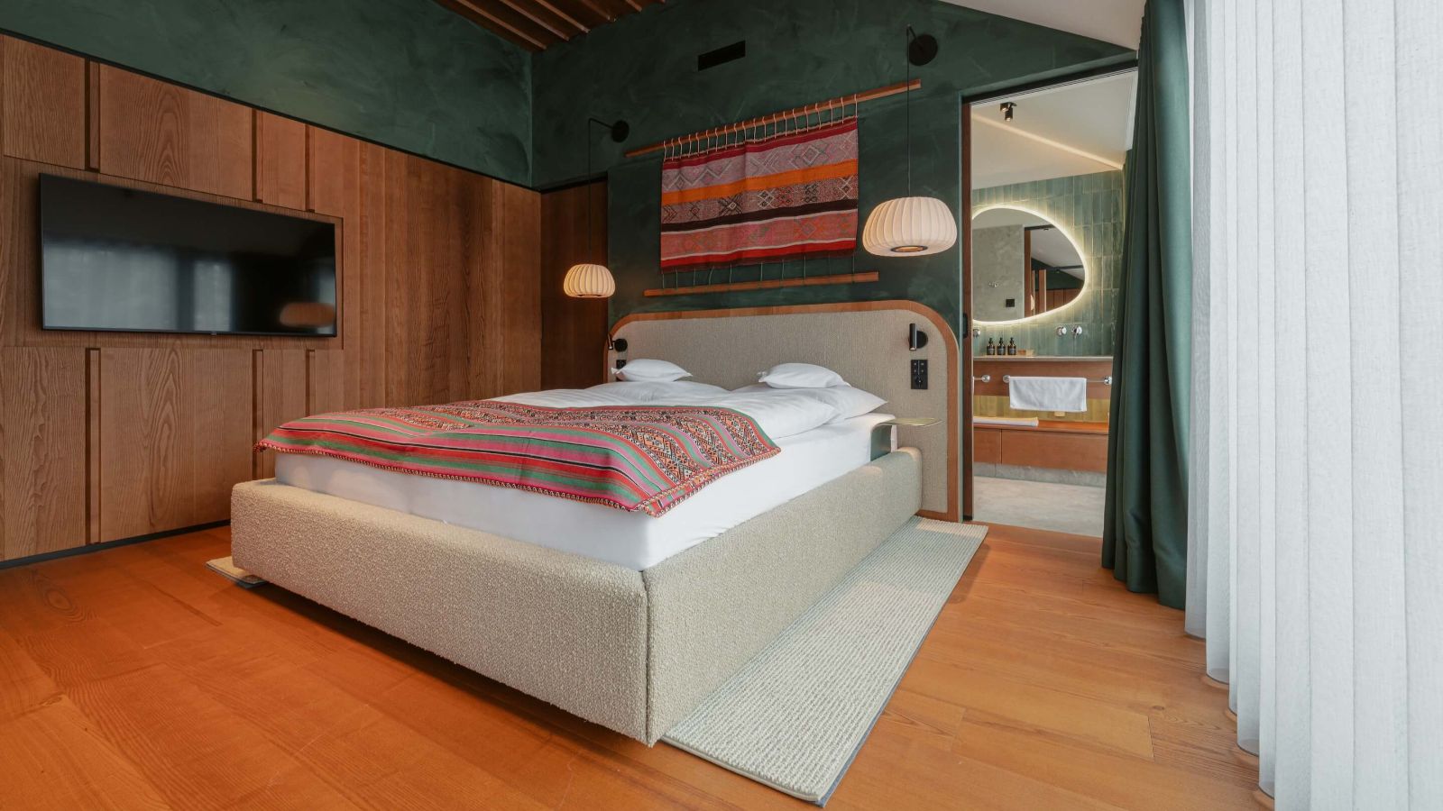 Luxury-Ski-Hotel-Lech-Hotel-Kristberg-Oxford-Ski-Suite (7).jpg