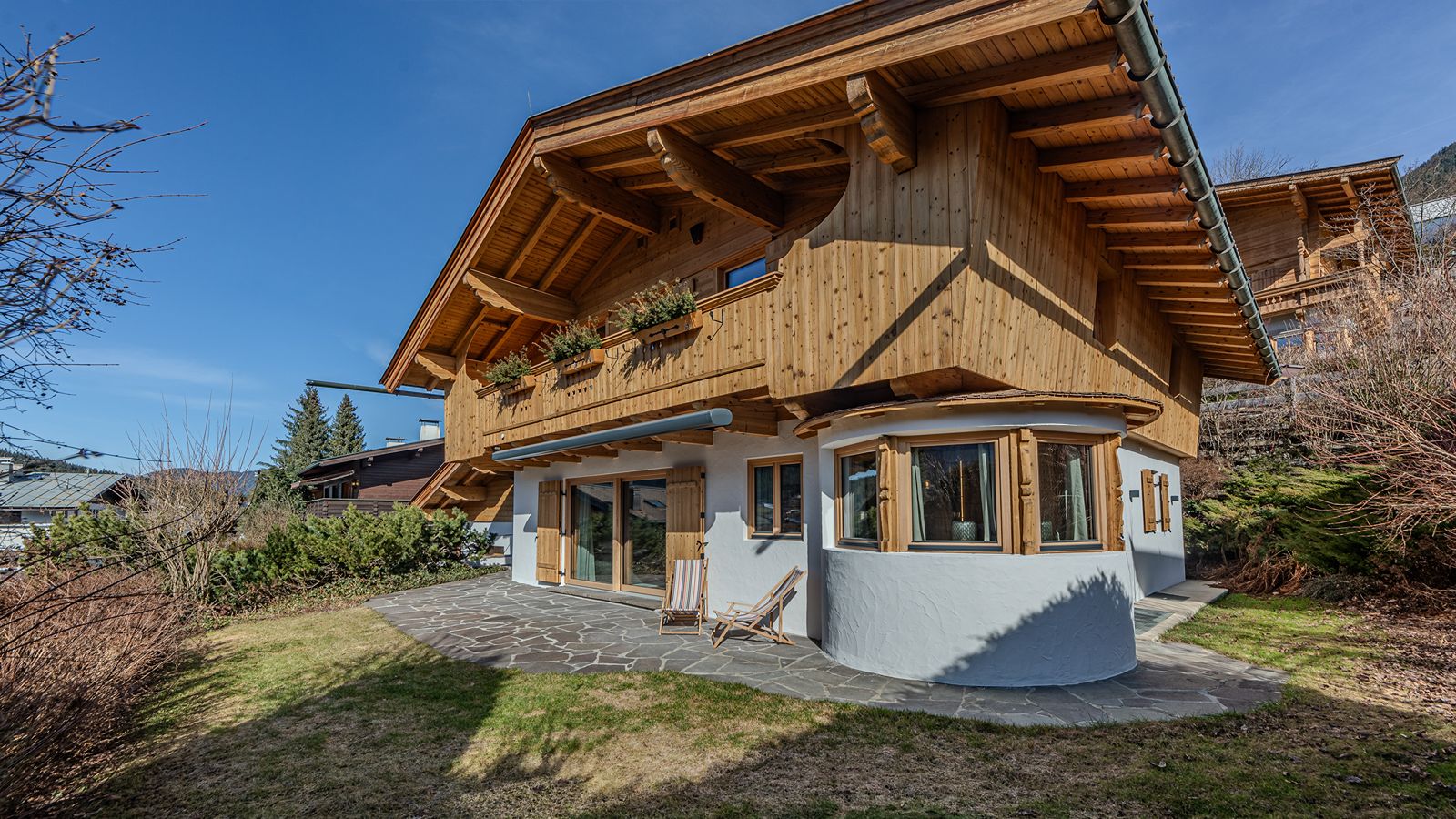 Luxury-Ski-Chalet-Kitzbuhel-Chalet-Aschbach-Oxford-ski-Company-Chalet Team.jpg