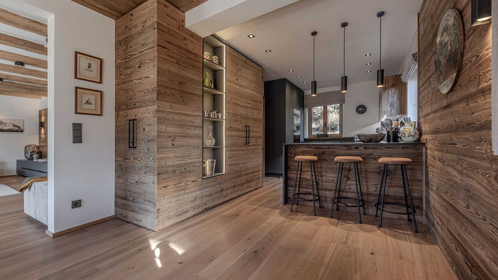 Luxury-Ski-Chalet-Kitzbuhel-Chalet-Aschbach-Oxford-ski-Company-Kitchen (4).jpg