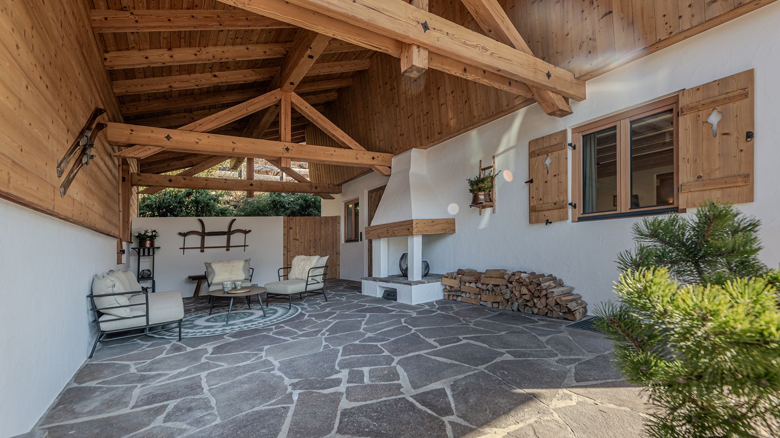 Luxury-Ski-Chalet-Kitzbuhel-Chalet-Aschbach-Oxford-ski-Company- Outside.jpg